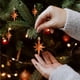 thumbnail image 5 of Avdolw - Juego de 17 adornos colgantes de bola de estrella octogonal para árbol de Navidad - Juego de decoración navideña (naranja), 5 of 6