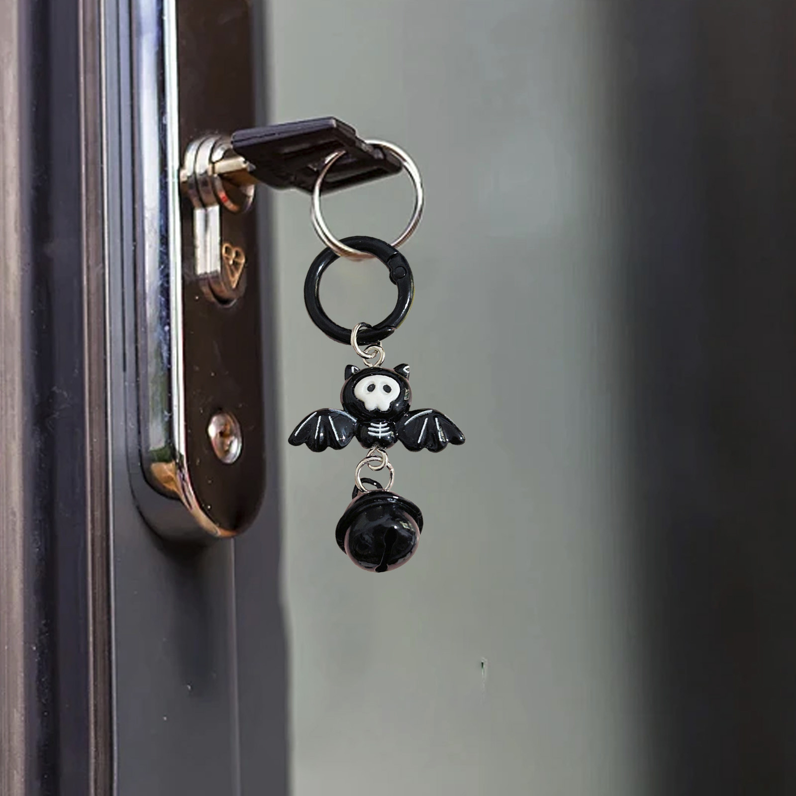 Stainless Steel Ghost Keychain – Halloween Accessory For Keys, Bags, Or Gifts