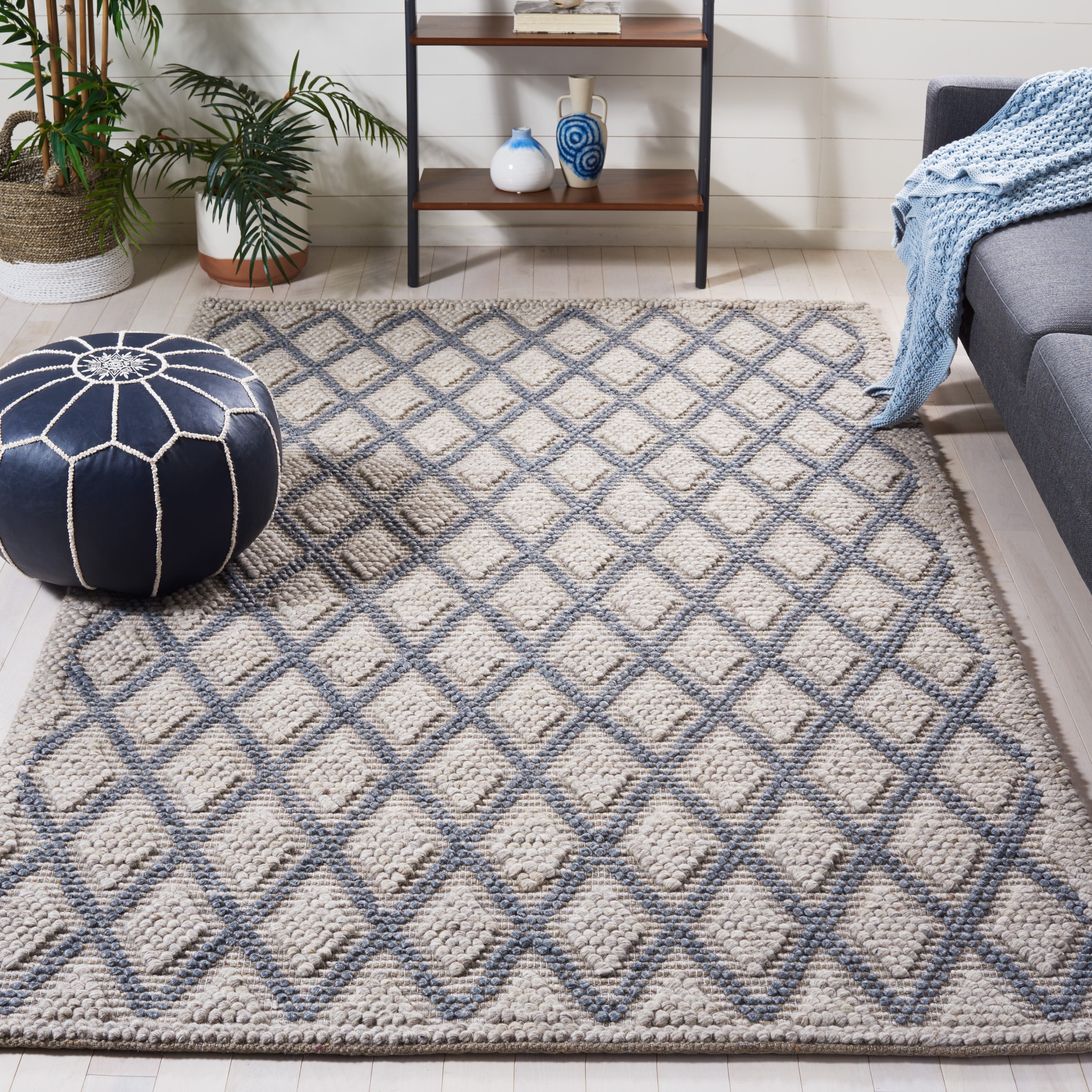 SAFAVIEH Natura Mayson Diamond Area Rug, Silver, 6' x 6' Square