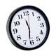 thumbnail image 1 of Reloj de pared digital Hengsof con hora, día de la semana y temperatura, silencioso, funciona con pilas, redondo, digital y analógico, para aula, oficina, dormitorio, hogar y escuela., 1 of 5