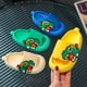 thumbnail image 2 of Pantuflas suaves y elásticas que no huelen mal para niños, sandalias de verano antideslizantes con suela gruesa y punta cerrada de dinosaurio, 2 of 6
