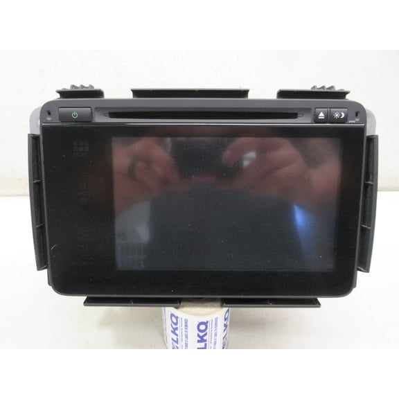 Pre-Owned 18 2018 Honda HR-V EX AM FM CD Audio Radio Player Display Screen OEM LKQ - Verify Specific Vehicle Fitment In Description - (Good)