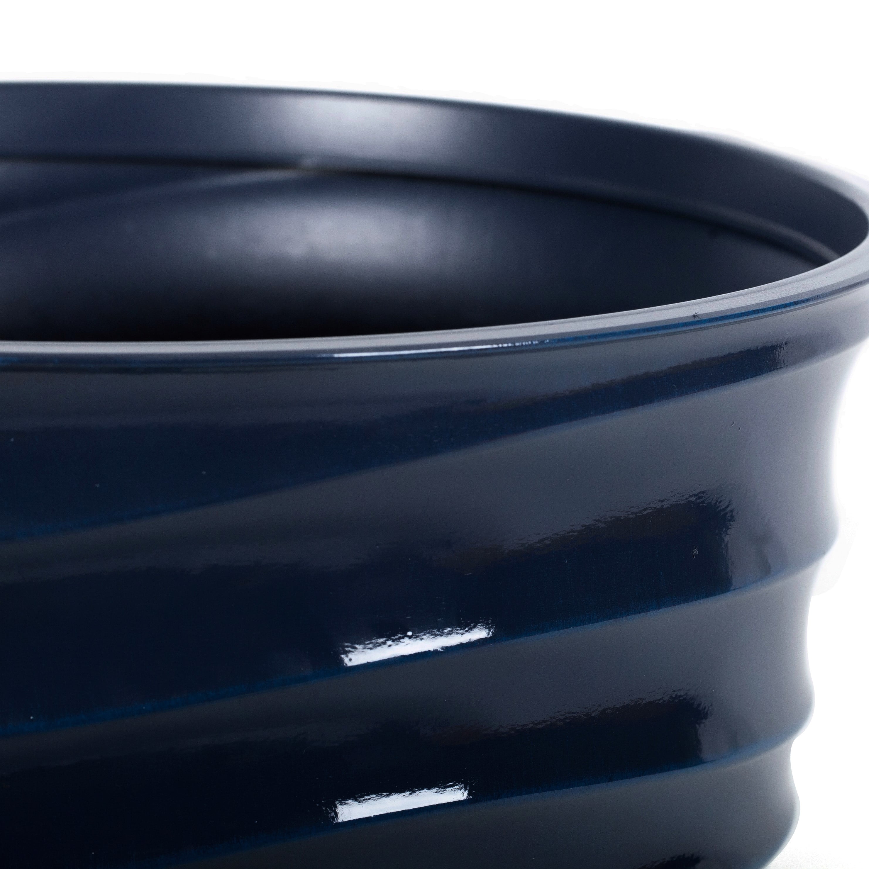 Mainstays Capri 14" x 14" x 11.5" Round Blue Cove Plastic Planter