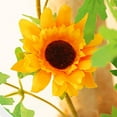 thumbnail image 4 of Enredadera artificial con hojas verdes para jardines domésticos, bodas y paredes., 4 of 8