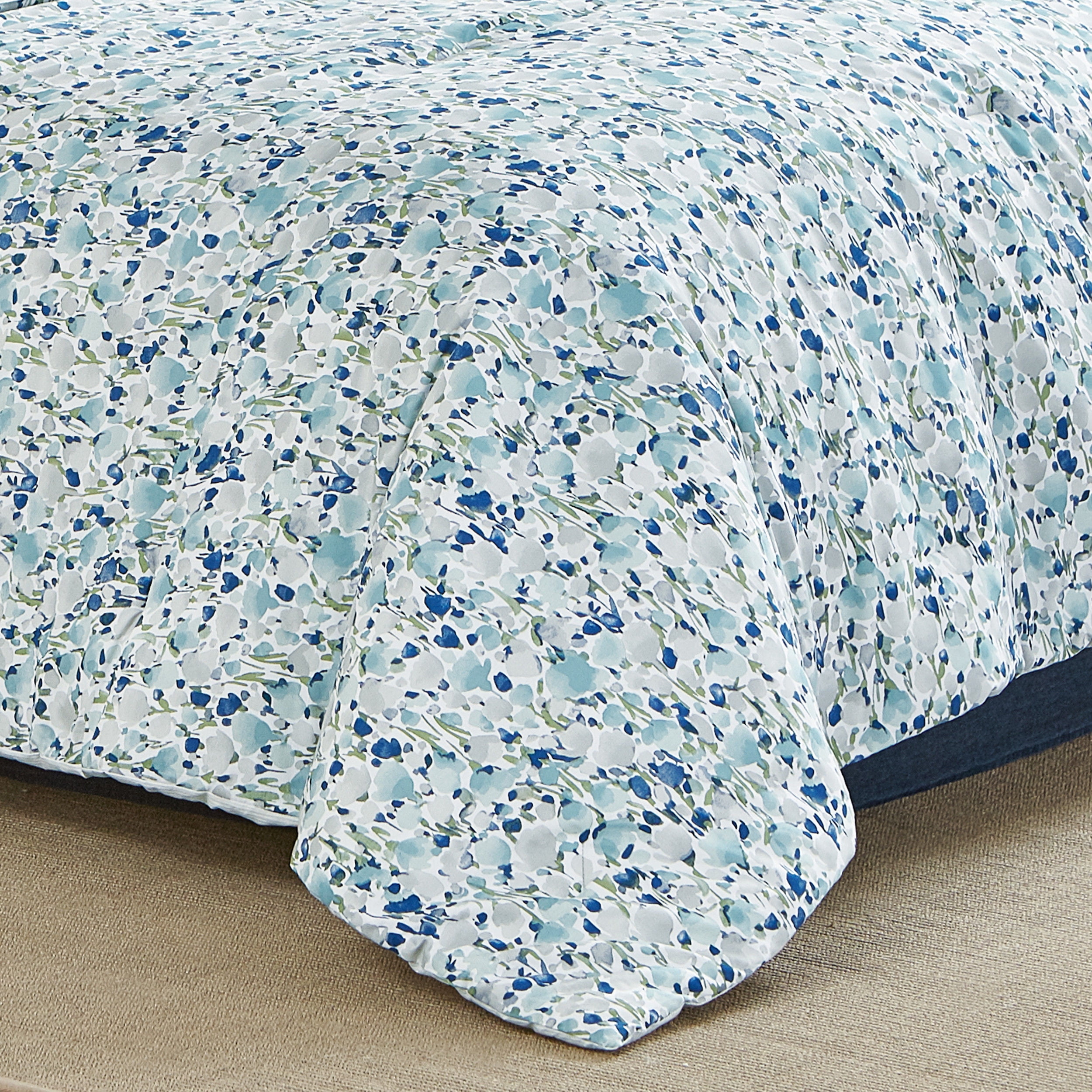 Poppy & Fritz Olivia Blue Full/Queen Comforter Set