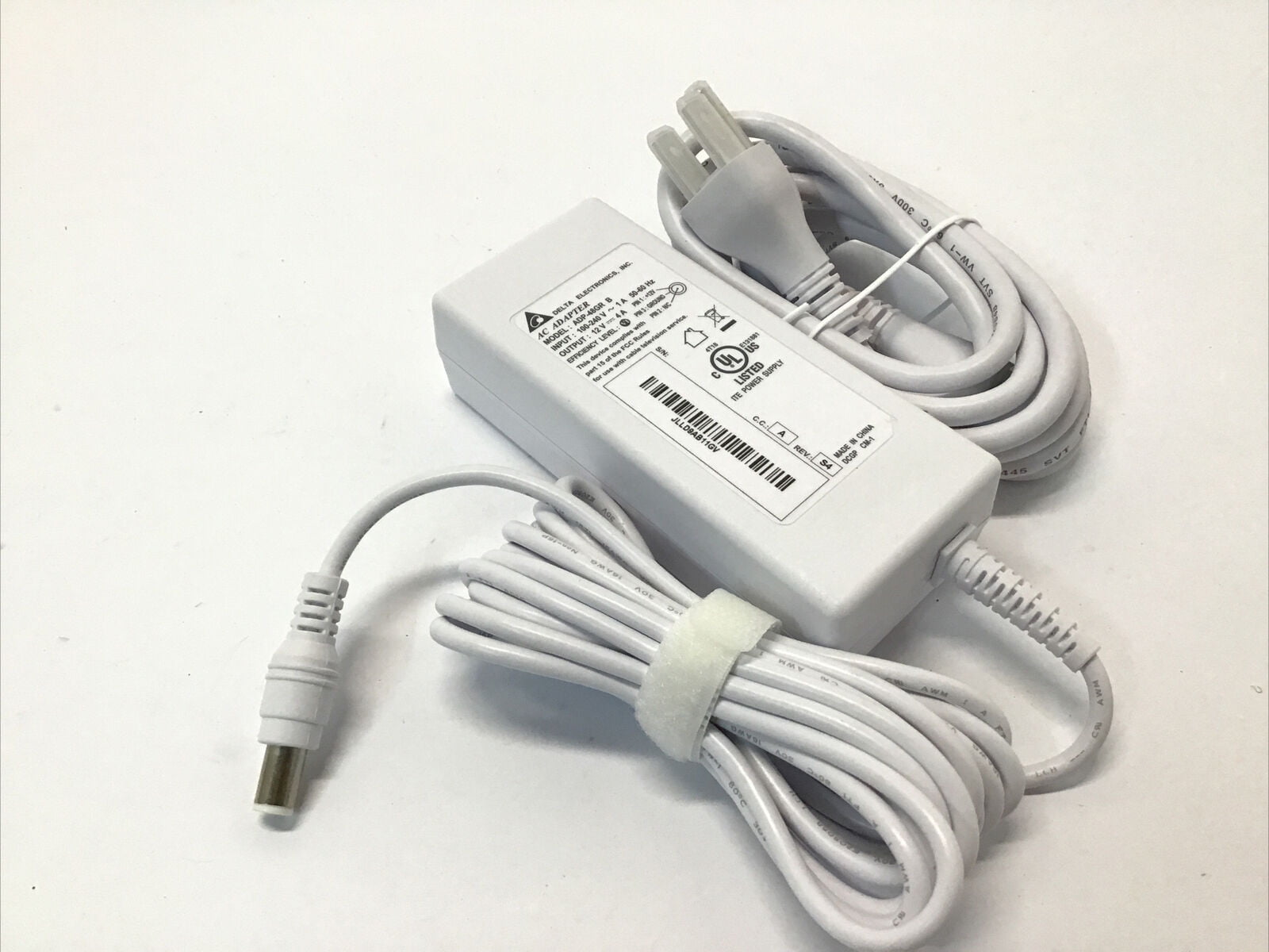 Delta 48W AC Adapter 100240V 12V 4A Charger ADP48GR B Power Supply