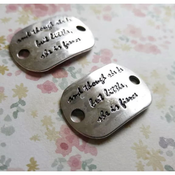 U8MO Quote Pendants Connectors Word Pendants Though She Be Little She Is Fierce 4pcs