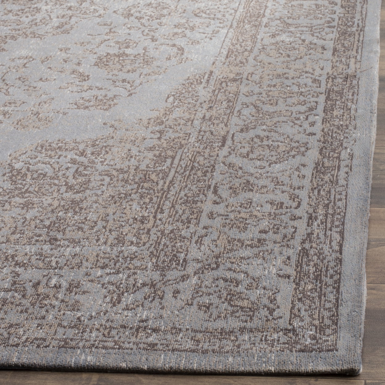 SAFAVIEH Classic Vintage Ivonette Overdyed Border Cotton Runner Rug, Grey, 2'4" x 4'8"