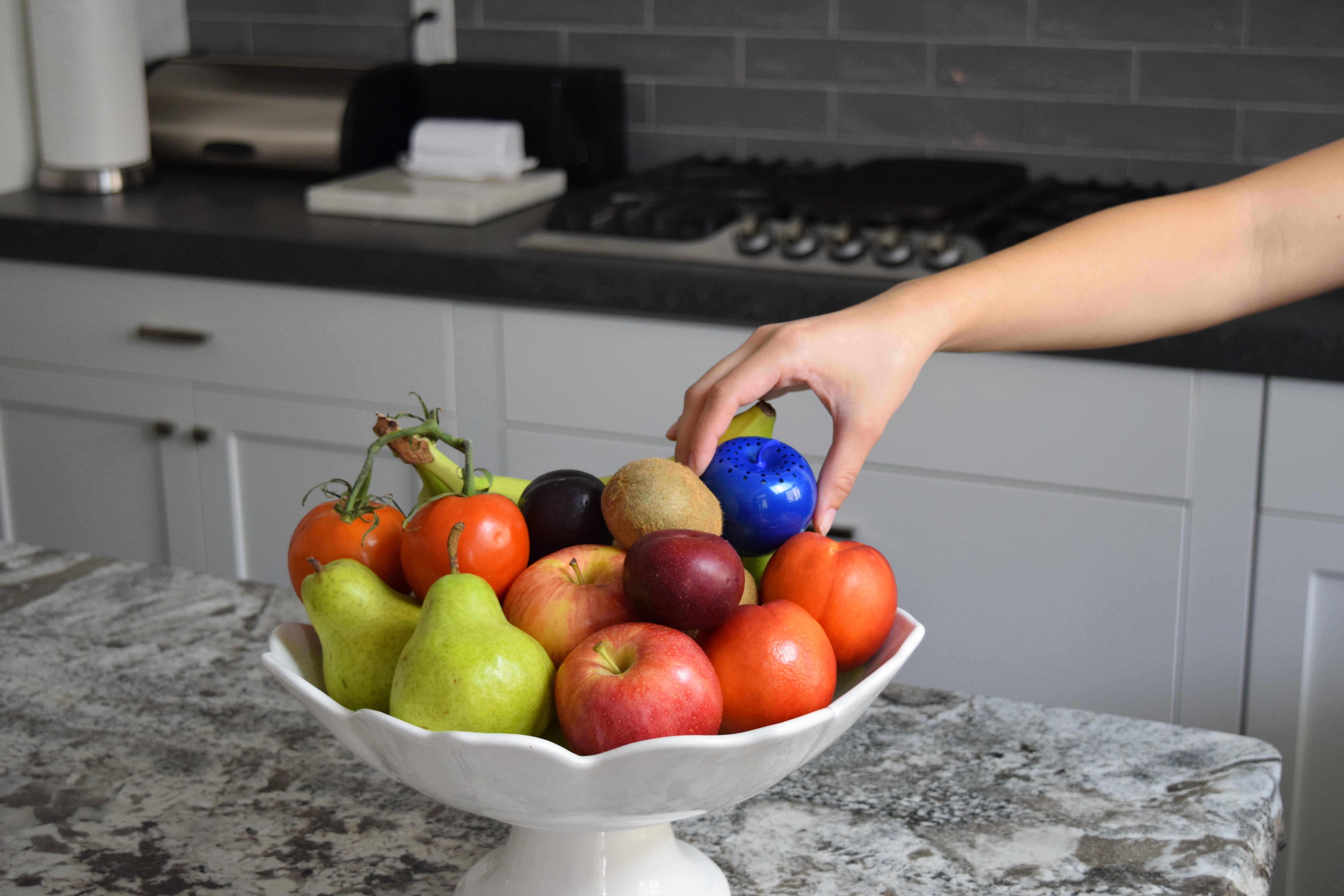 BluApple One Year Refill Kit Includes 8 Packets for 2 Bluapples with Carbon - for 1 Full Year to Keep Produce Fresh Longer and Help Absorb Unwanted Odors