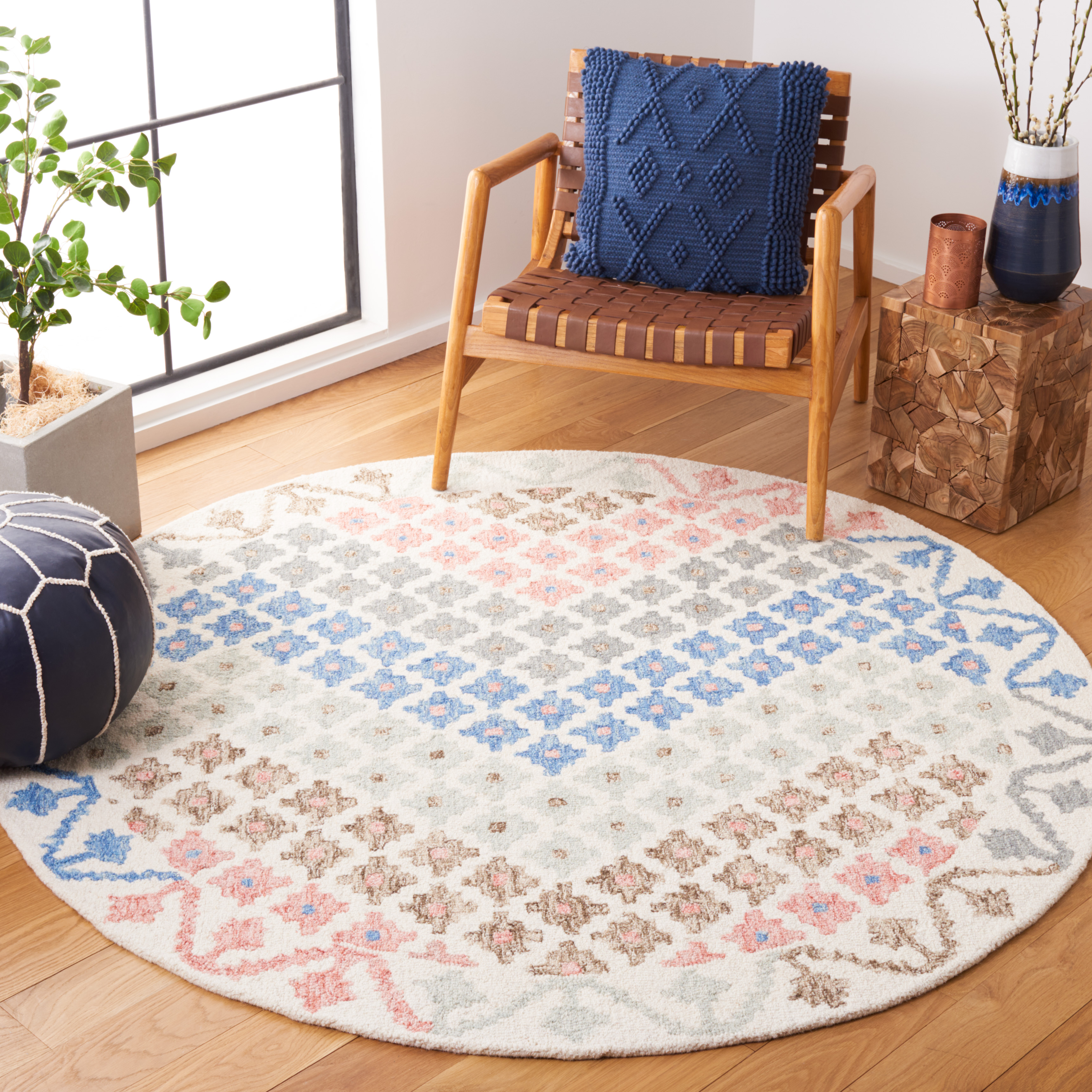 SAFAVIEH Metro Joselyn Floral Area Rug, Ivory/Blue, 6' x 6' Round