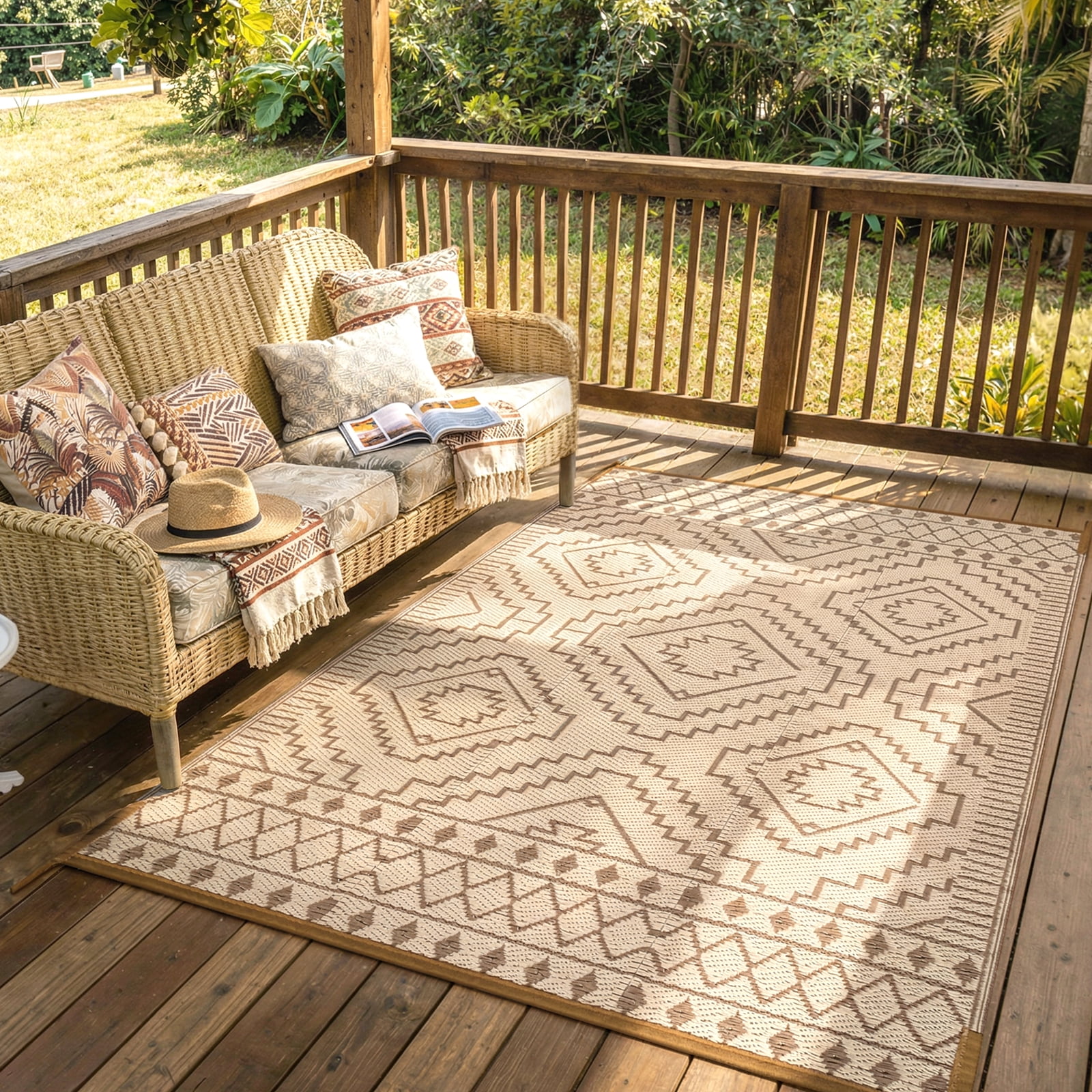 Lahome Indoor/Outdoor Decor Rug 4x6 in Beige & Brown - Waterproof & Reversible Plastic Straw Mat for Patio, Deck, Balcony, Picnic, RV Camping