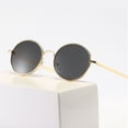 thumbnail image 4 of Gafas De Sol Polarizadas Redondas Resistentes A Los Rayos UV Marco Negro Clásico - Dorado ER, 4 of 5