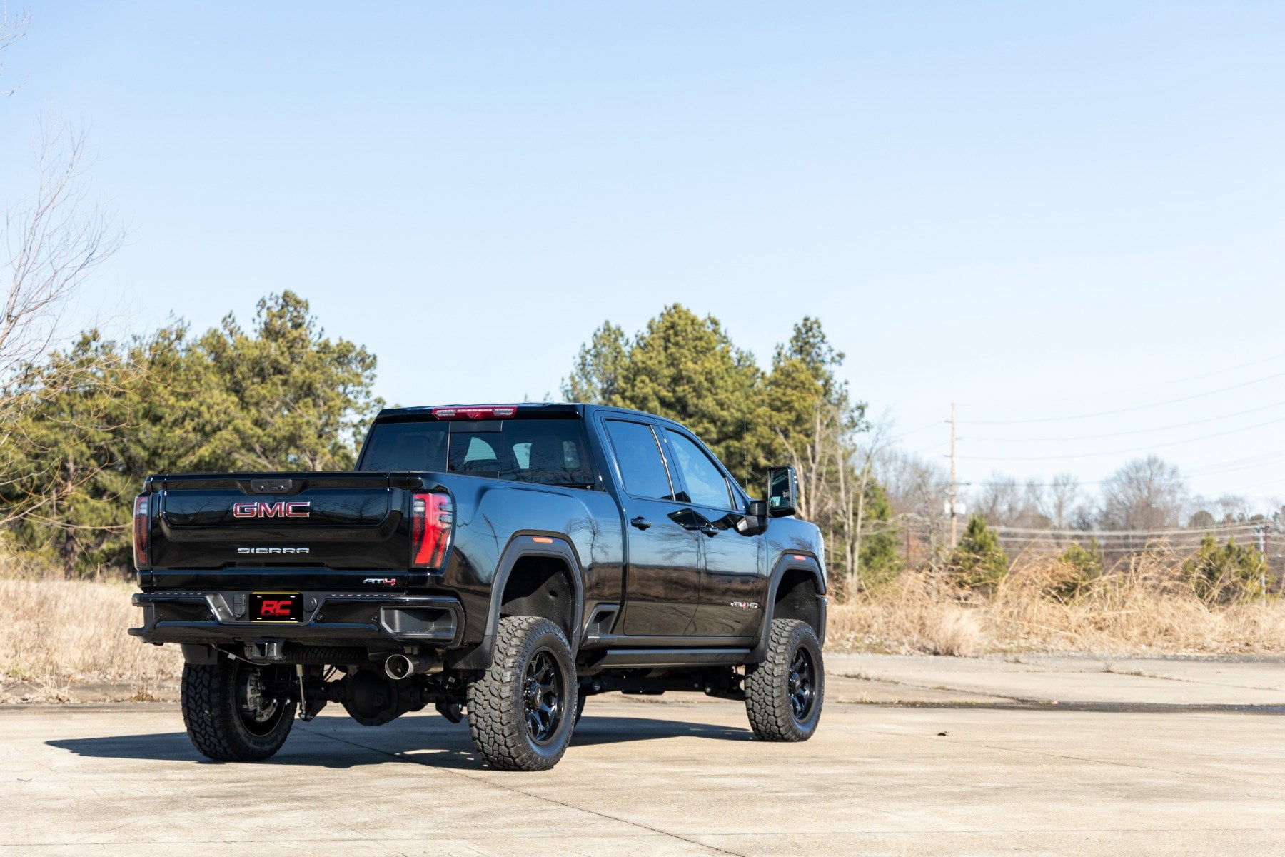 Rough Country 5" Suspension Lift Kit for 20-25 Chevy/GMC 2500/3500HD - 10230A