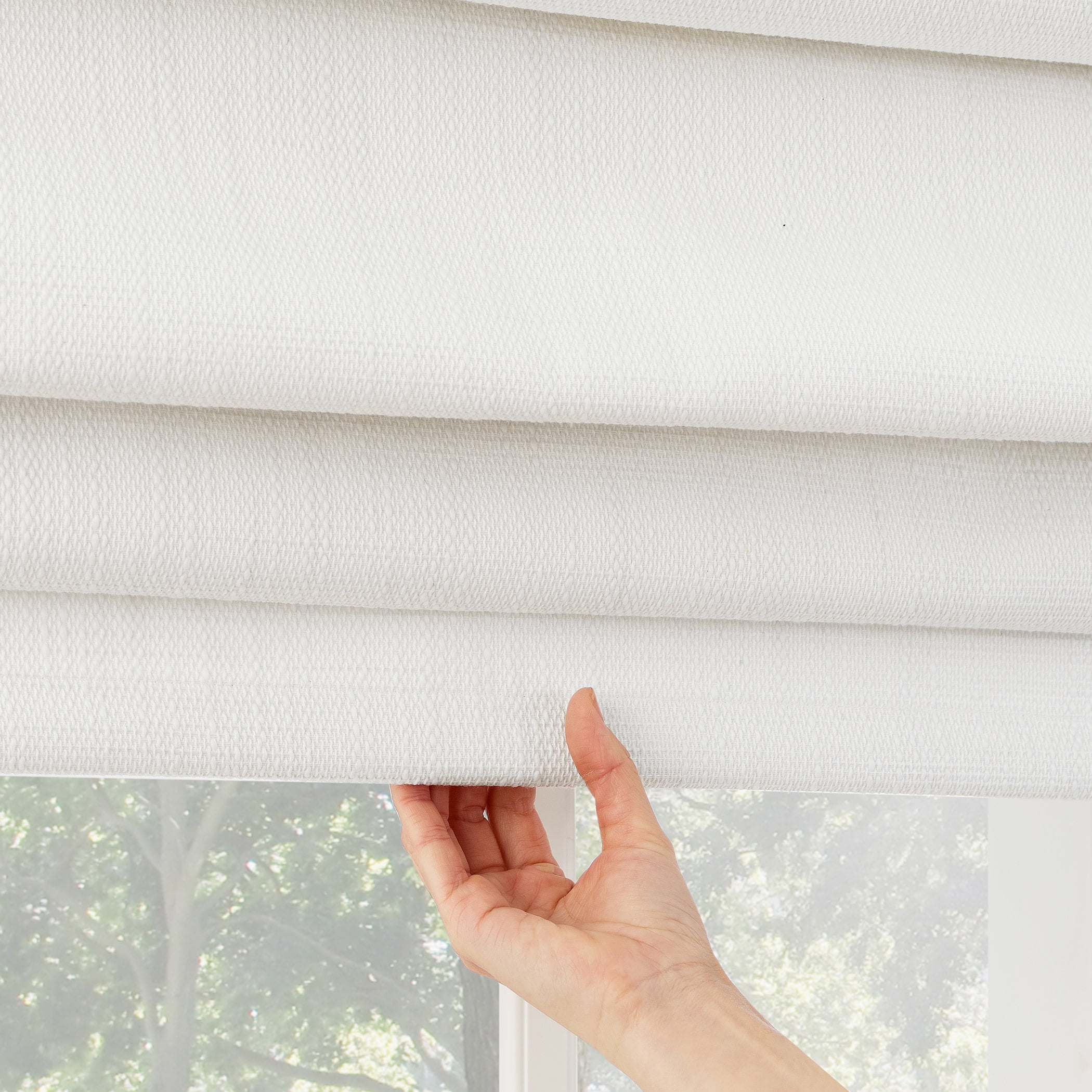 Sun Zero Pryer 1-Piece Textured 100% Blackout Cordless Roman Shade, 31"X64", White