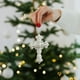 thumbnail image 5 of Adorno de purpurina de forma irregular blanca | Decoración navideña colgante para árbol de Navidad | Elegante Cruz de Lazo de Mariposa Totalmente Blanca | Plástico | 14x10cm | Decoración de, 5 of 6