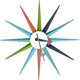 thumbnail image 2 of Reloj de pared sin tictac silencioso con estrella colorida de diseño moderno Maxi de LeisureMod LeisureMod MCL18M, 2 of 2