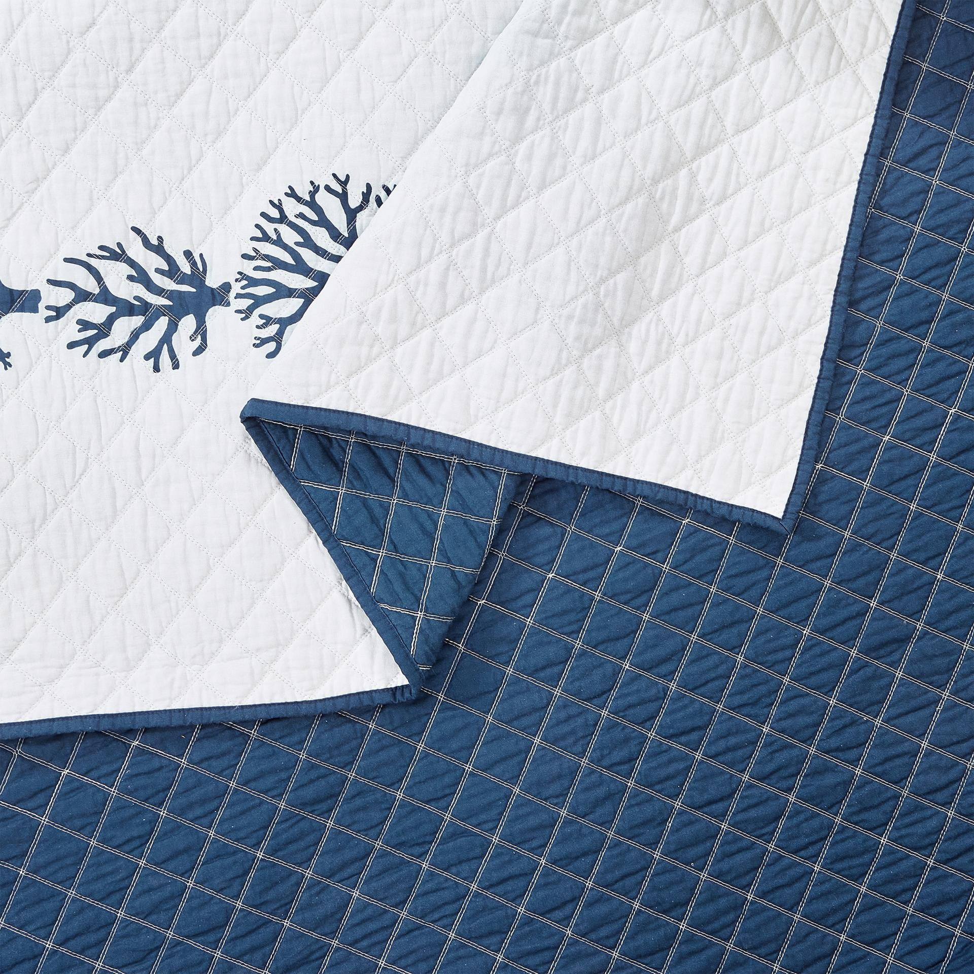 Tranquil Reef Cotton Reversible 3-Piece King Quilt Set - White/Blue, All Ages