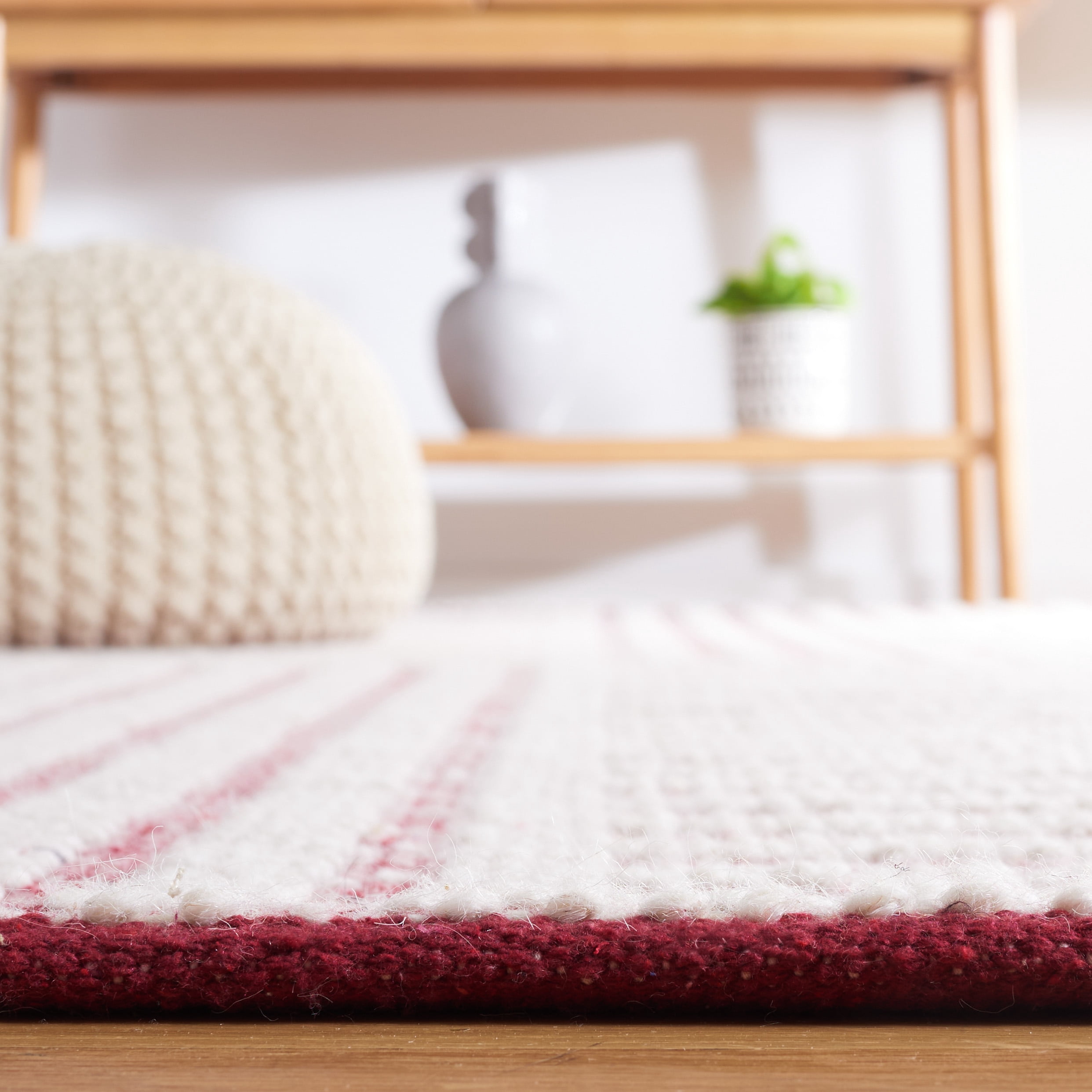 SAFAVIEH Natura Wayra Striped Area Rug, Ivory/Red, 8' x 10'