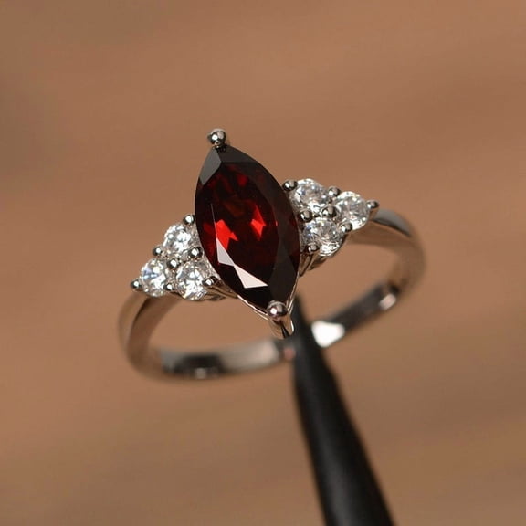 Natural Red Garnet 925 Sterling Silver Ring, Gift for Her, Engagemant Ring, Birthstone Rings for Women, Gift For Her