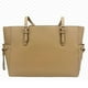 thumbnail image 4 of Michael Kors Bolso Tote Grande Gilly de Piel Saffiano para Mujer, Modelo 35S1G2GT7L-deer, 4 of 10