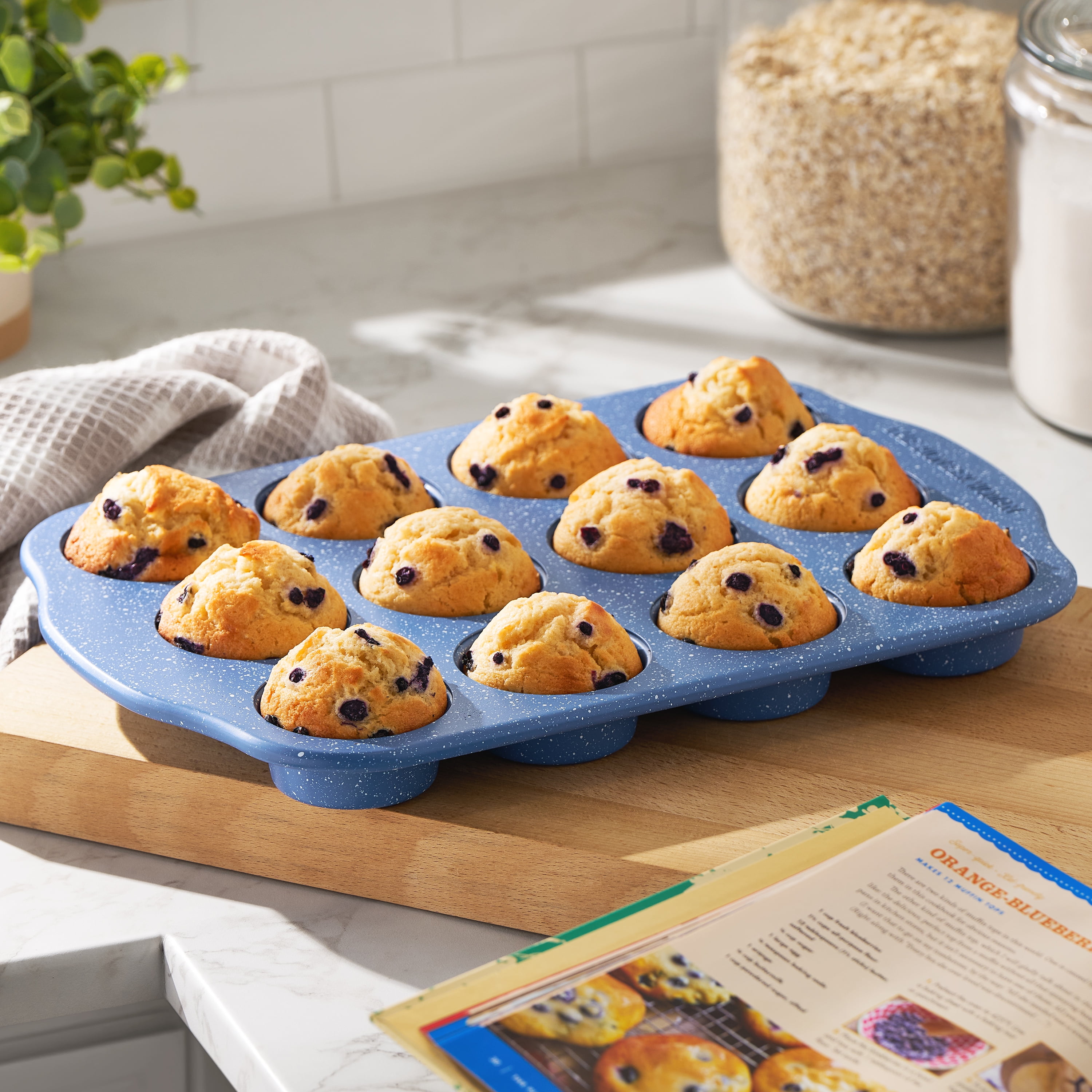 The Pioneer Woman Blue Speckle 12-cavity Nonstick Muffin Pan, Aluminized Steel, 11 in x 16 in