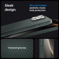 thumbnail image 3 of Funda Spigen para iPhone 16 Pro (TPU, grado militar), color verde abismo, 3 of 8