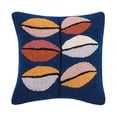 thumbnail image 1 of Peking Handicraft 30EO126AC16SQ Oreiller à Crochets 16 x 16 Po, 1 of 1