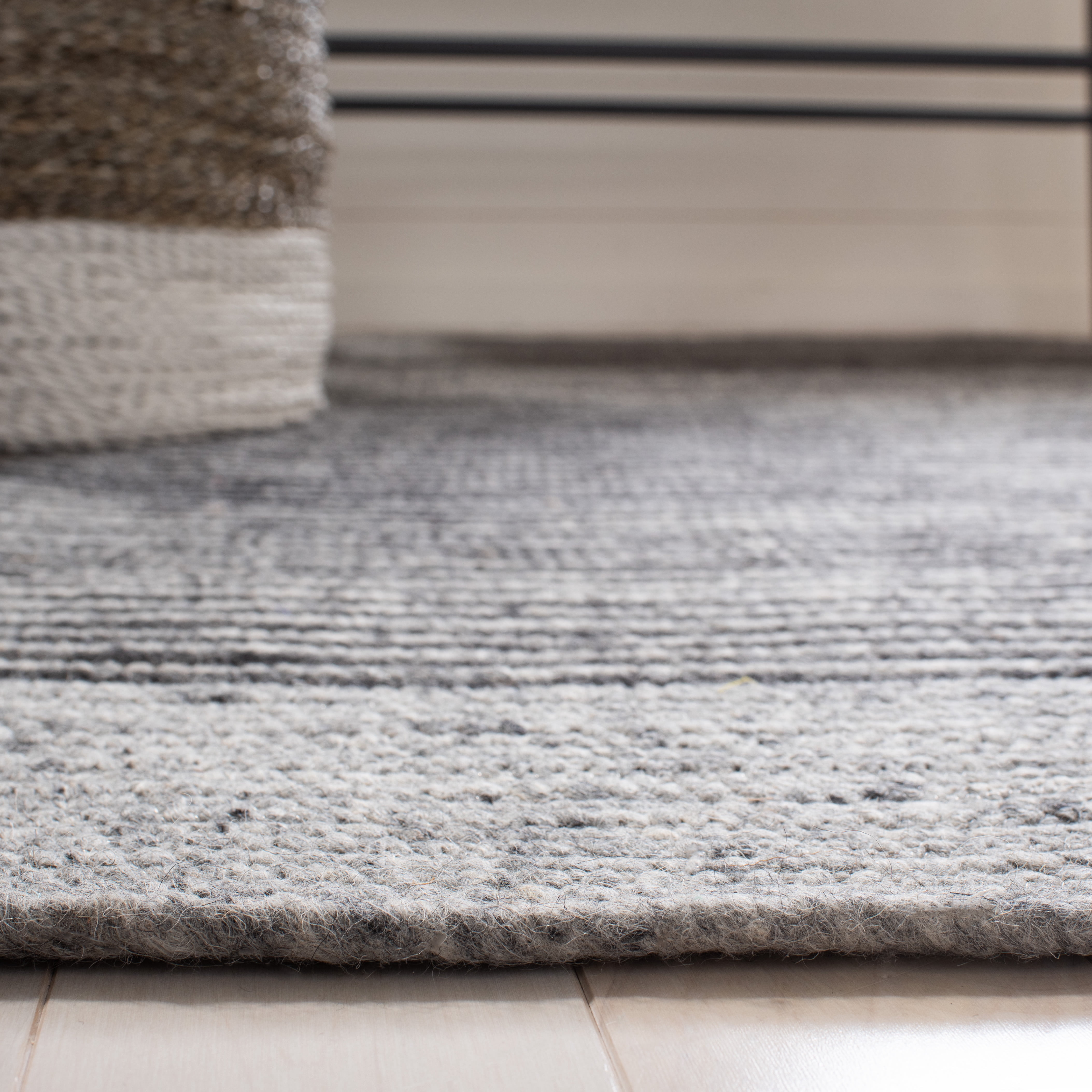 SAFAVIEH Braided Lars Geometric Reversible Area Rug, Gray/Black, 7' x 7' Round
