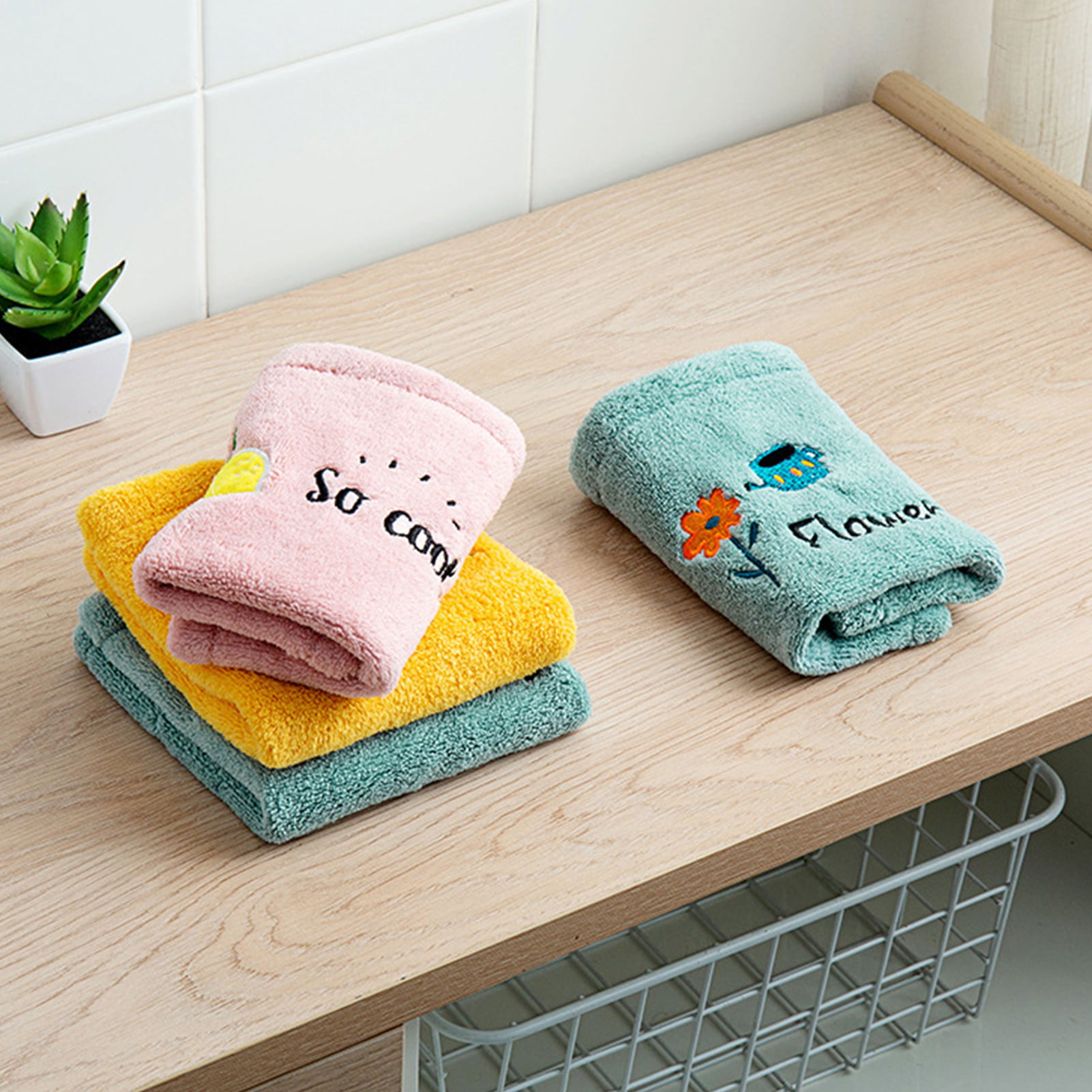 Ewanda Store 3 Pack Cute Hand Towels,Hand Towels with Hanging Loop,Kids Hanging Hand Towels for Kitchen Bathroom Home