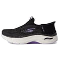 thumbnail image 4 of Zapatos para caminar Skechers Max Cushioning Arch Fit para mujer, negros, 4 of 6