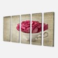 thumbnail image 2 of Art Design - Rose Rouge en Coupe Photographie, 2 of 3