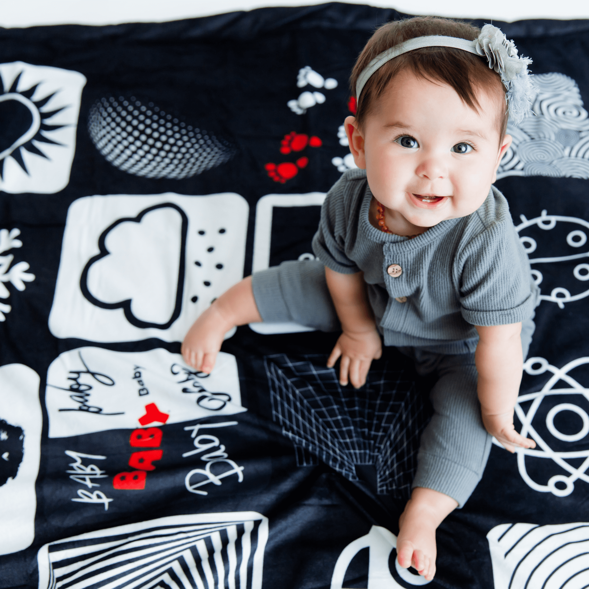 ​Baby Geometrics High-Contrast Baby Floor Blanket – Black & White Tummy Time Mat​