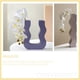 thumbnail image 4 of Orquídea Phalaenopsis artificial realista con tallo de flores falsas para mesa, 4 of 6