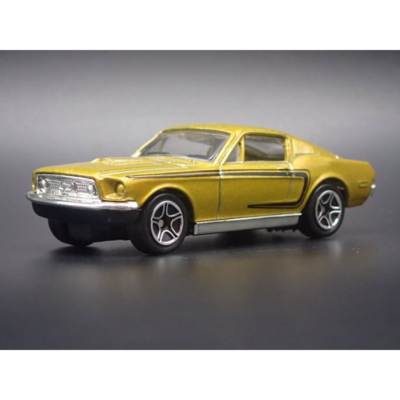 Open Box 1968 68 FORD MUSTANG COBRA JET 428 GOLD 1:64 SCALE DIORAMA DIECAST MODEL CAR