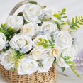 thumbnail image 3 of Rosas Artificiales BLEUM CADE 50 Piezas Blanco Terciopelo Tallo de 51 cm, 3 of 9