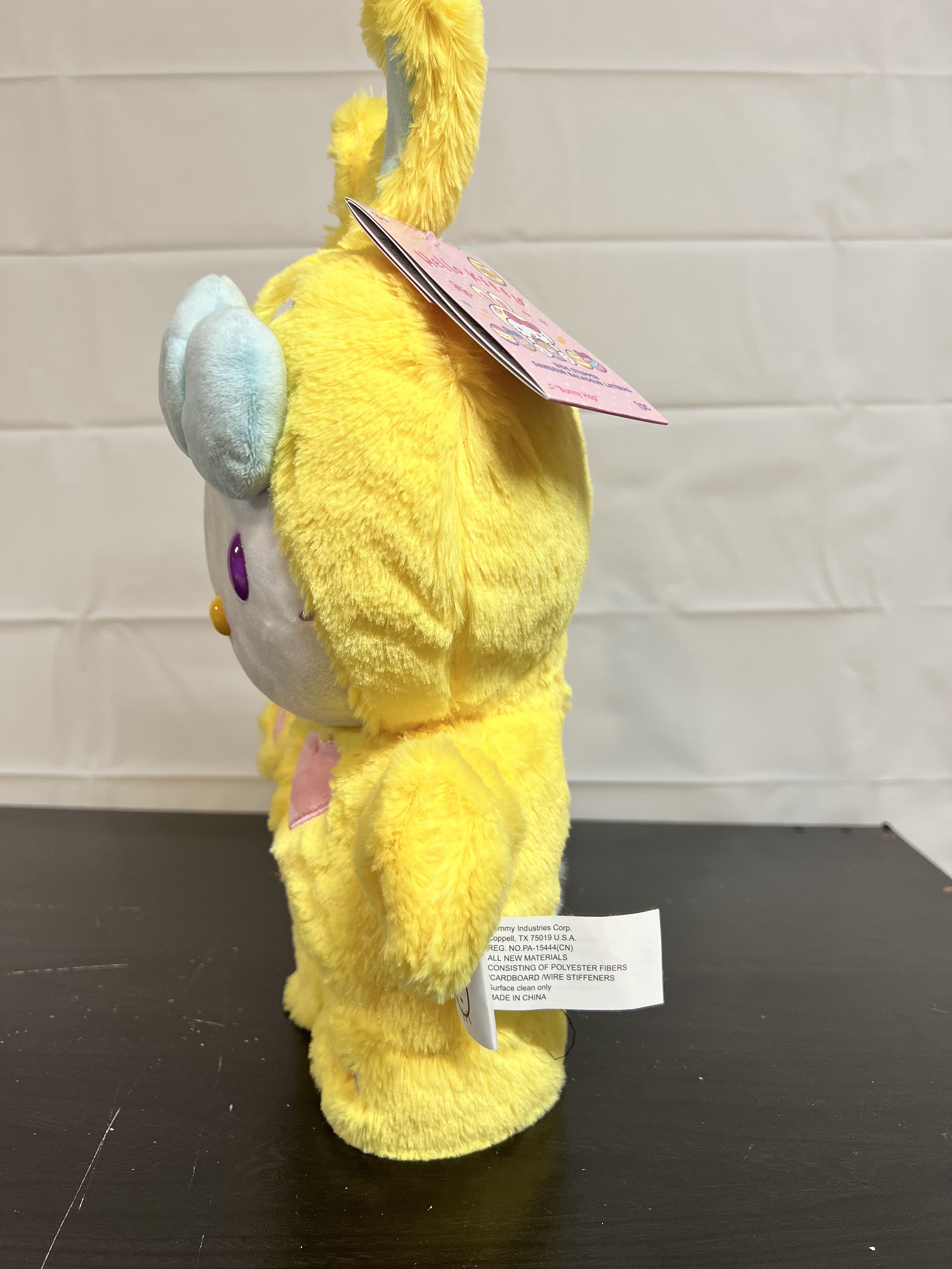 Hello Kitty Easter 2025 Yellow Easter Bunny Side stepper - Bunny Hop