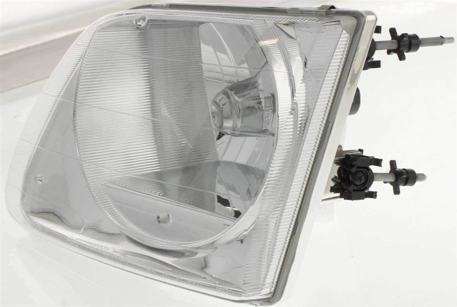 Headlight Compatible With 2004 Ford F-150 Heritage 1997-1999 F-250 Left Driver Halogen With bulb(s)