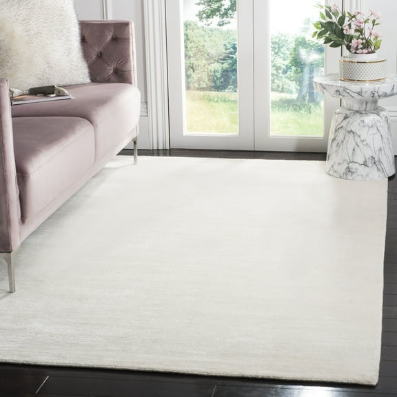SAFAVIEH Mirage Peregrine Solid Area Rug, White, 6' x 9'
