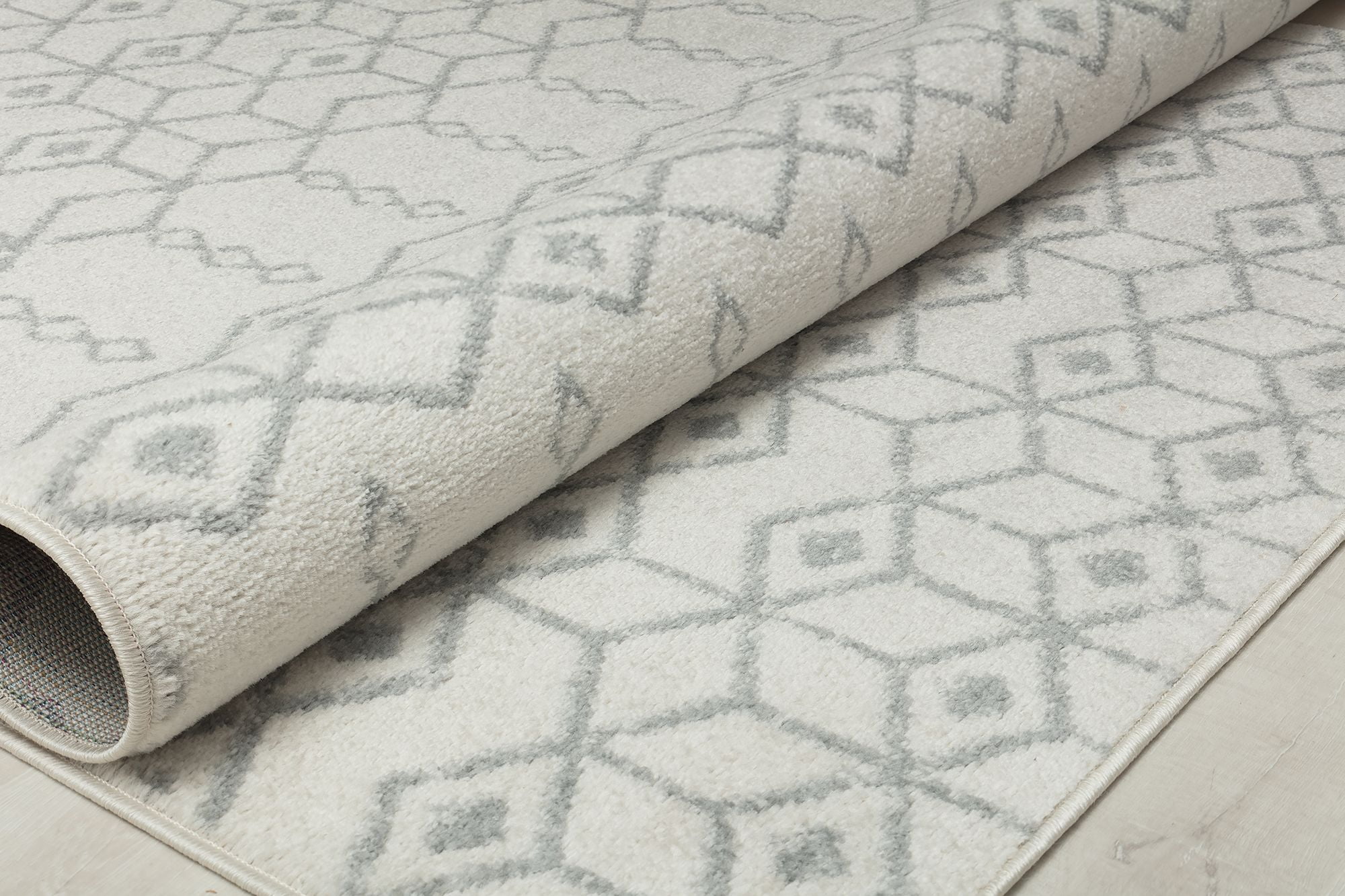 Mason Brooks Ryder KN50A Pearl Drops Moroccan Tribal White Area Rug, 2'6" x 4'