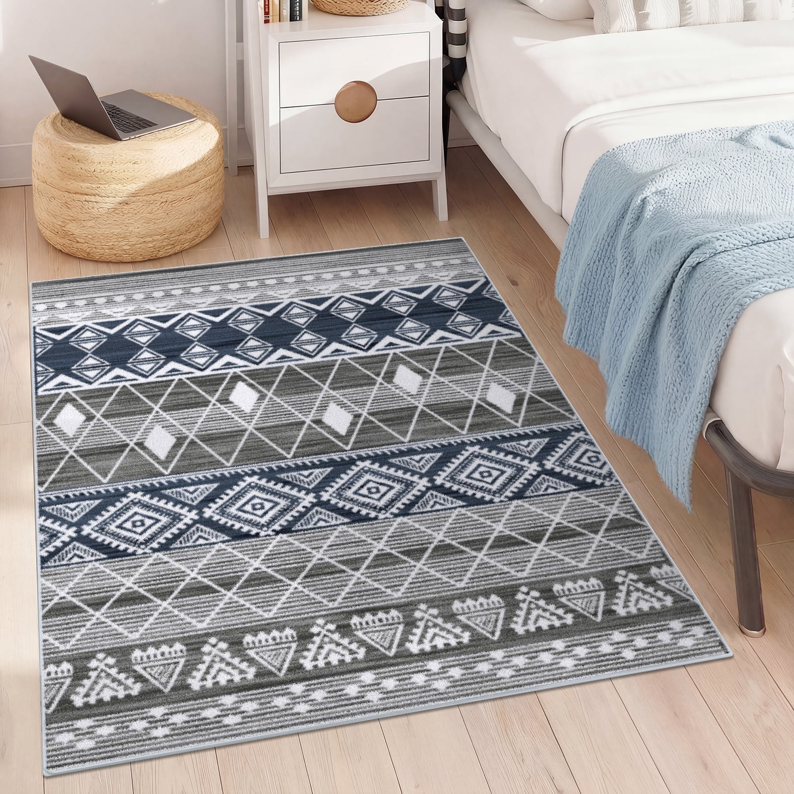 Washable Area Rug for Living Room, 4'x6' Bohemian Aztec Non-Slip indoor Rug, Soft Low Pile & Stain Resistant Polyester Geometric Carpet for Bedroom, Dining Room, Kitchen, Entryway, Nursery