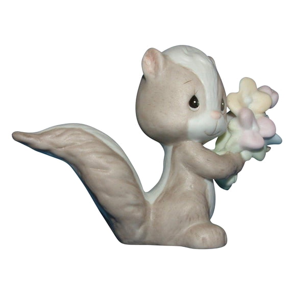 Precious Moments Figurine: BC901 Collecting Makes Good Scents (2.5") Birthday Club