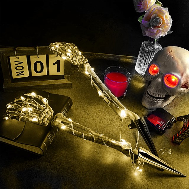 EGNMCR Halloween Skeleton Decoration Lights, Skeleton Hand Arms Garden Lights, Hand Crawling Out Of The Ground LED Lamp, Halloween Horror Garden Decoration Stakes -
