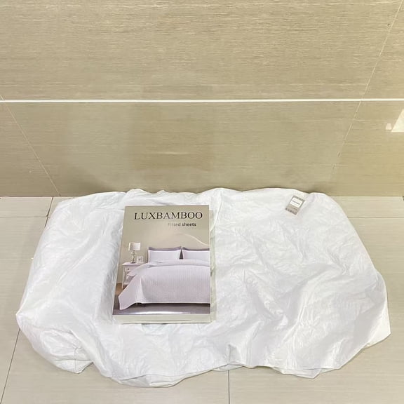 LUXBAMBOO Fitted sheets,King Size Waterproof Mattress Pad Protector, Breathable Quilted Mattress Cover Noiseless Waterproof Fitted Sheet Mattress Topper Upto 21" Deep Pocket, White