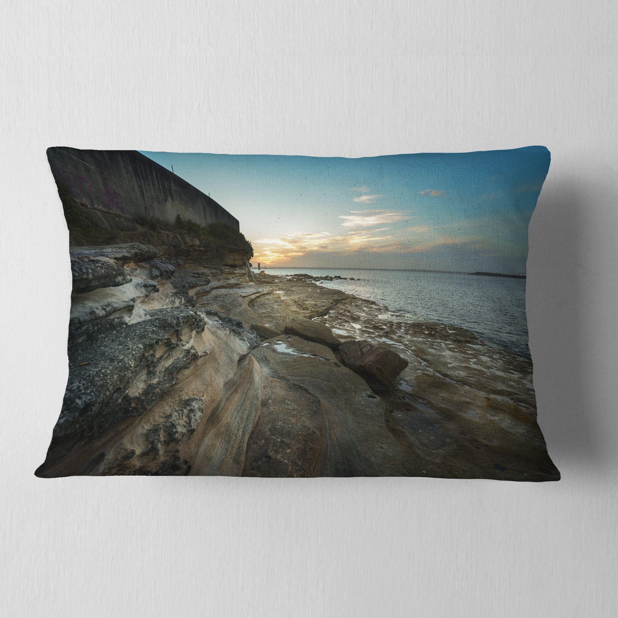 Designart Rocky Sydney Beach View - Seascape Throw Pillow - 12x20