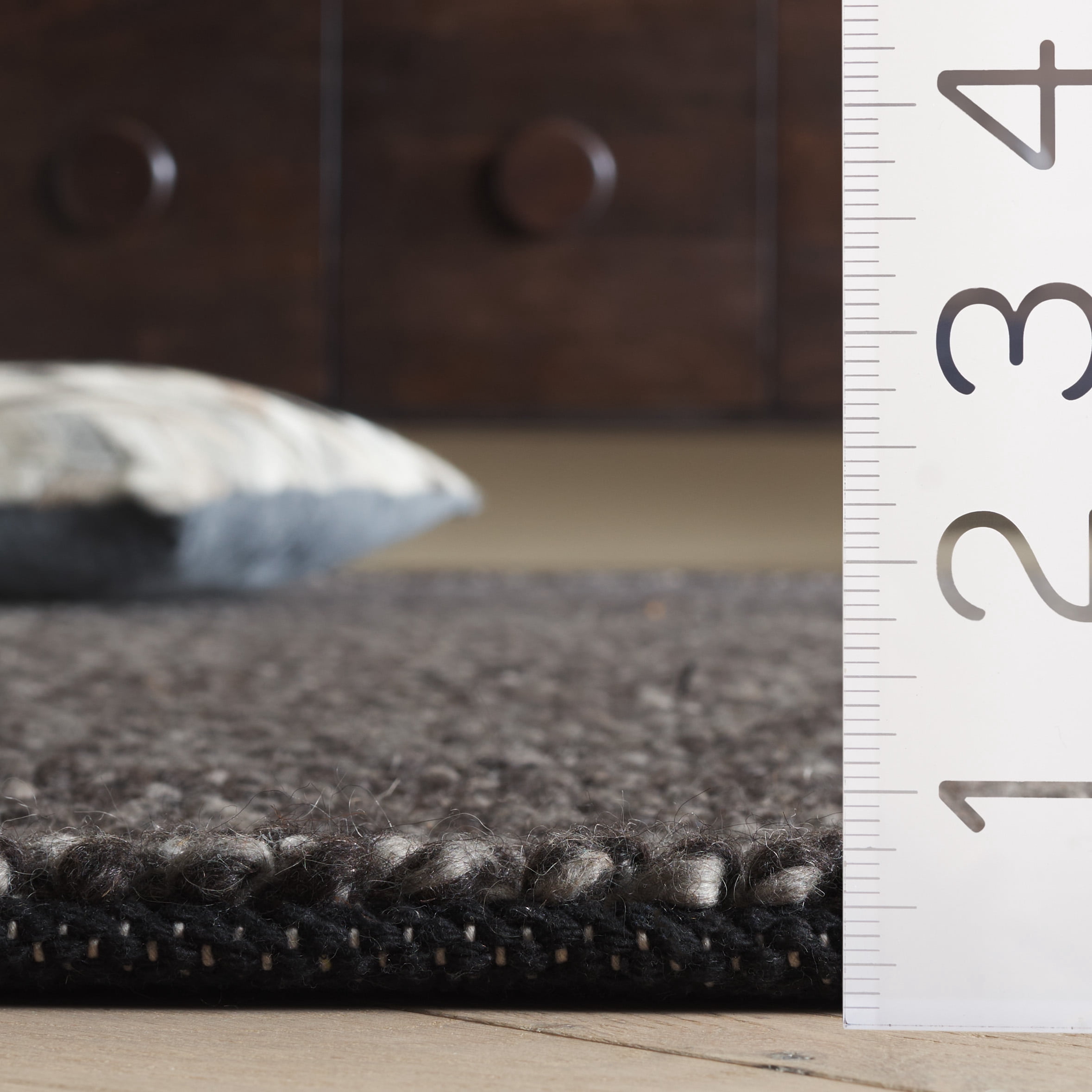 Safavieh Natura Willoughby Distressed Runner Rug, Black/Gray, 2'3" x 5'