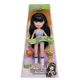 thumbnail image 1 of Muñeca de moda Bratz Play Sportz Jade con accesorios, 1 of 9