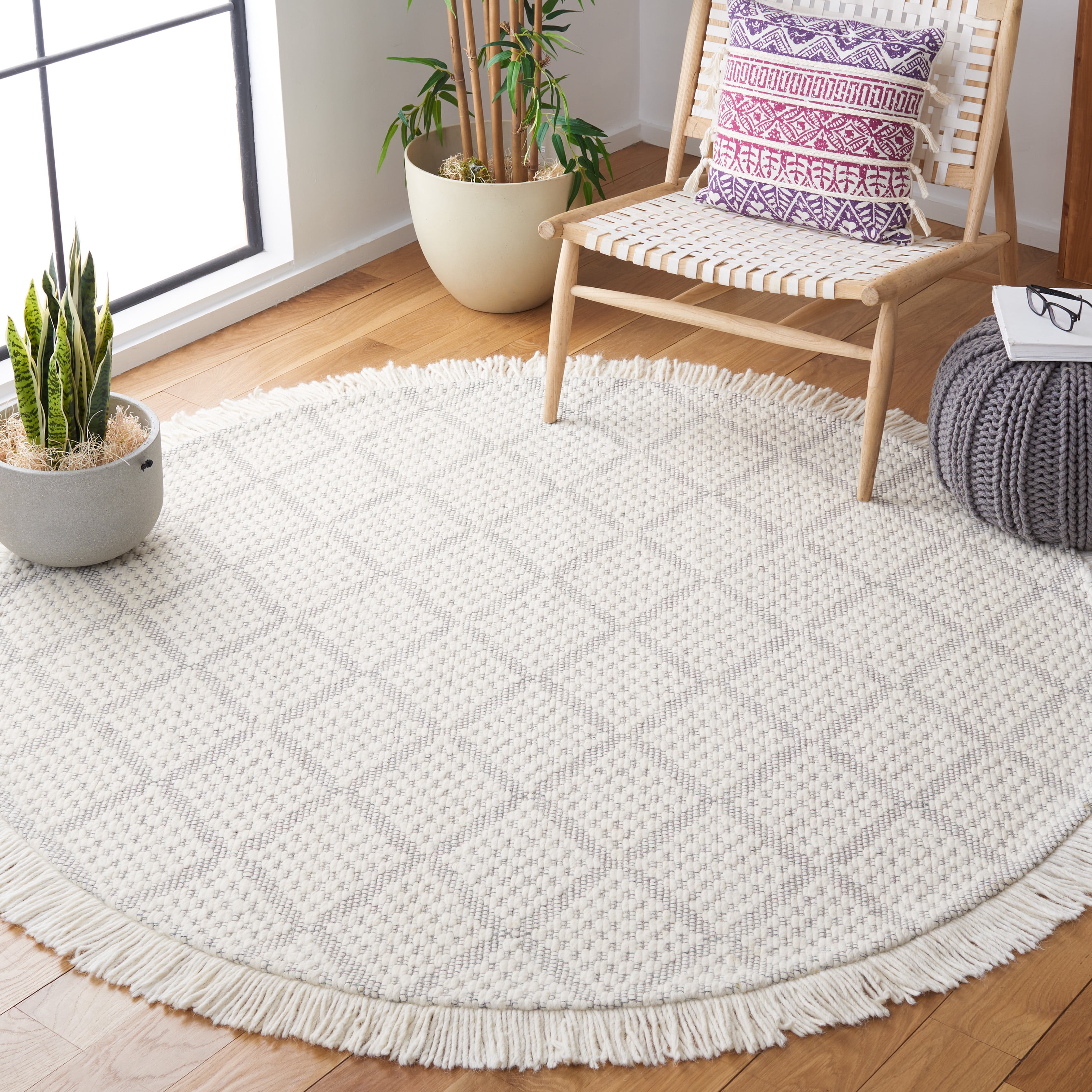SAFAVIEH Natura Ulric Diamond Area Rug, Ivory/Grey, 6' x 6' Round