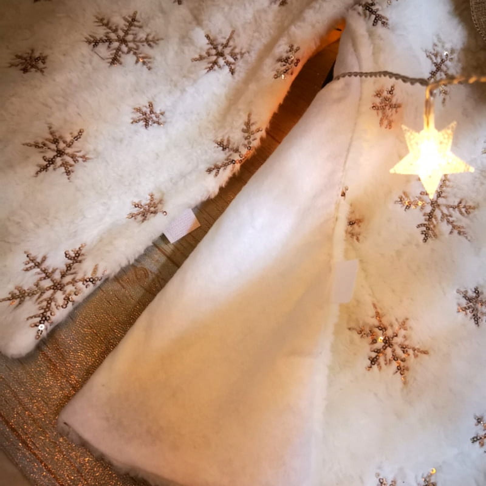 "Snowlflake Christmas Tree Skirt, Large Snowy White Fur Tree Skirt with Snowy Pattern for Christmas Decorations (Gold,Silver,Multicolor)"