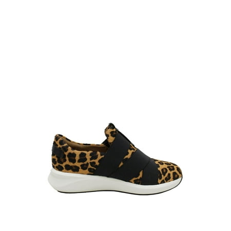 Clarks - Clarks Un Rio Strap Women's Comfort Leather Sneakers 51744