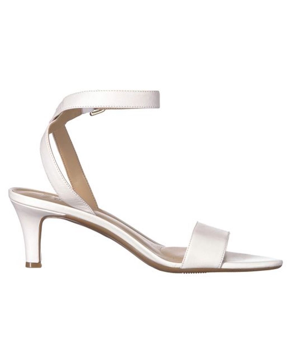 naturalizer hattie sandal